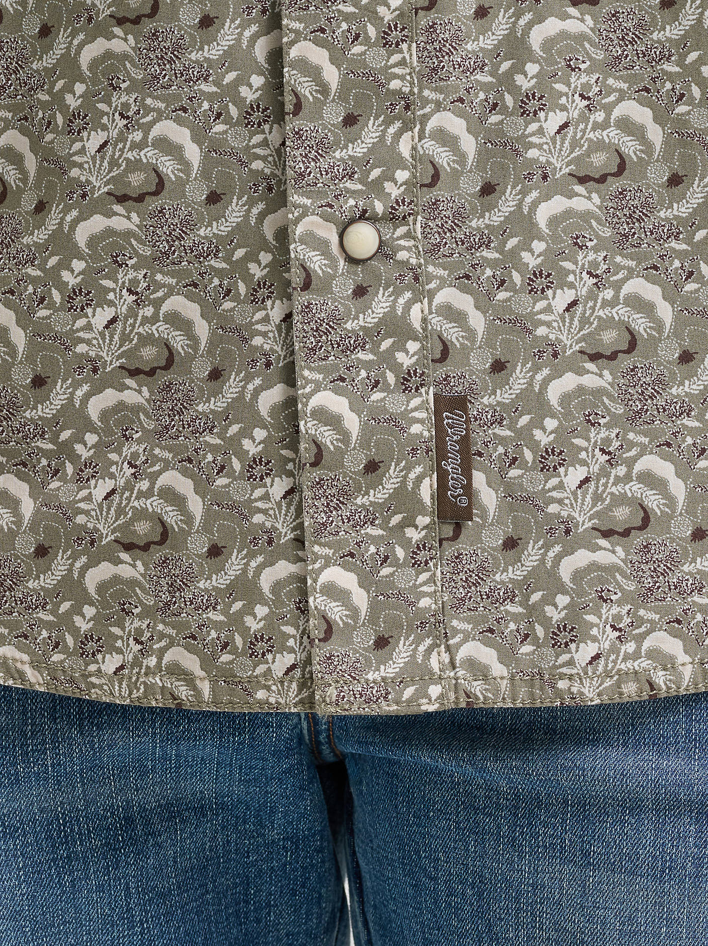 Wrangler Retro | Premium Modern Fit Snap Shirt | Brown Print
