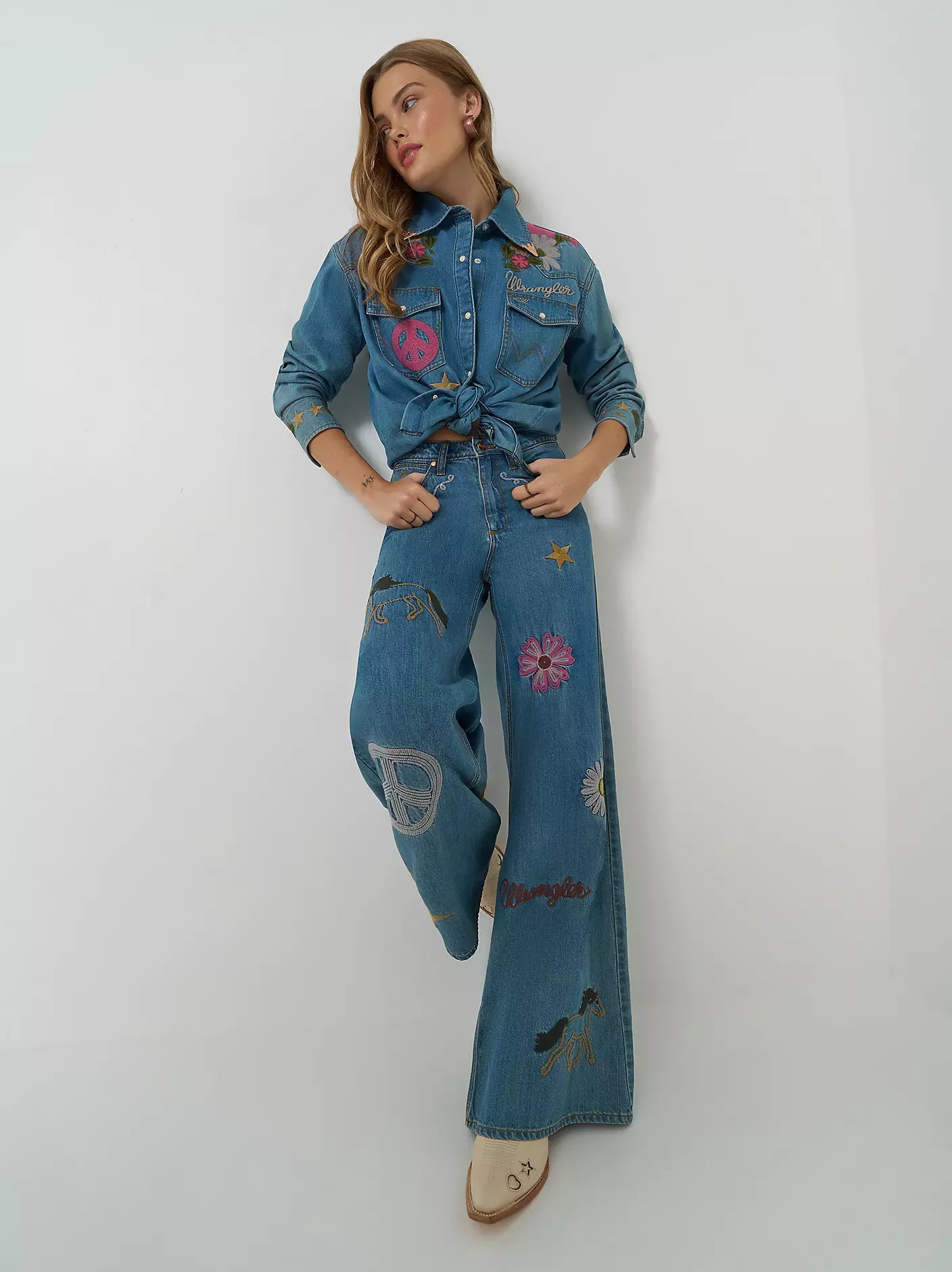 Wrangler X Lainey Wilson | Embroidered Wide Leg Jean | Mid Wash