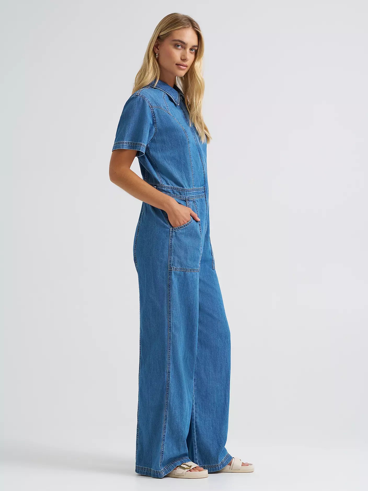 Wrangler Modern | Garage Coverall | Engine Heat