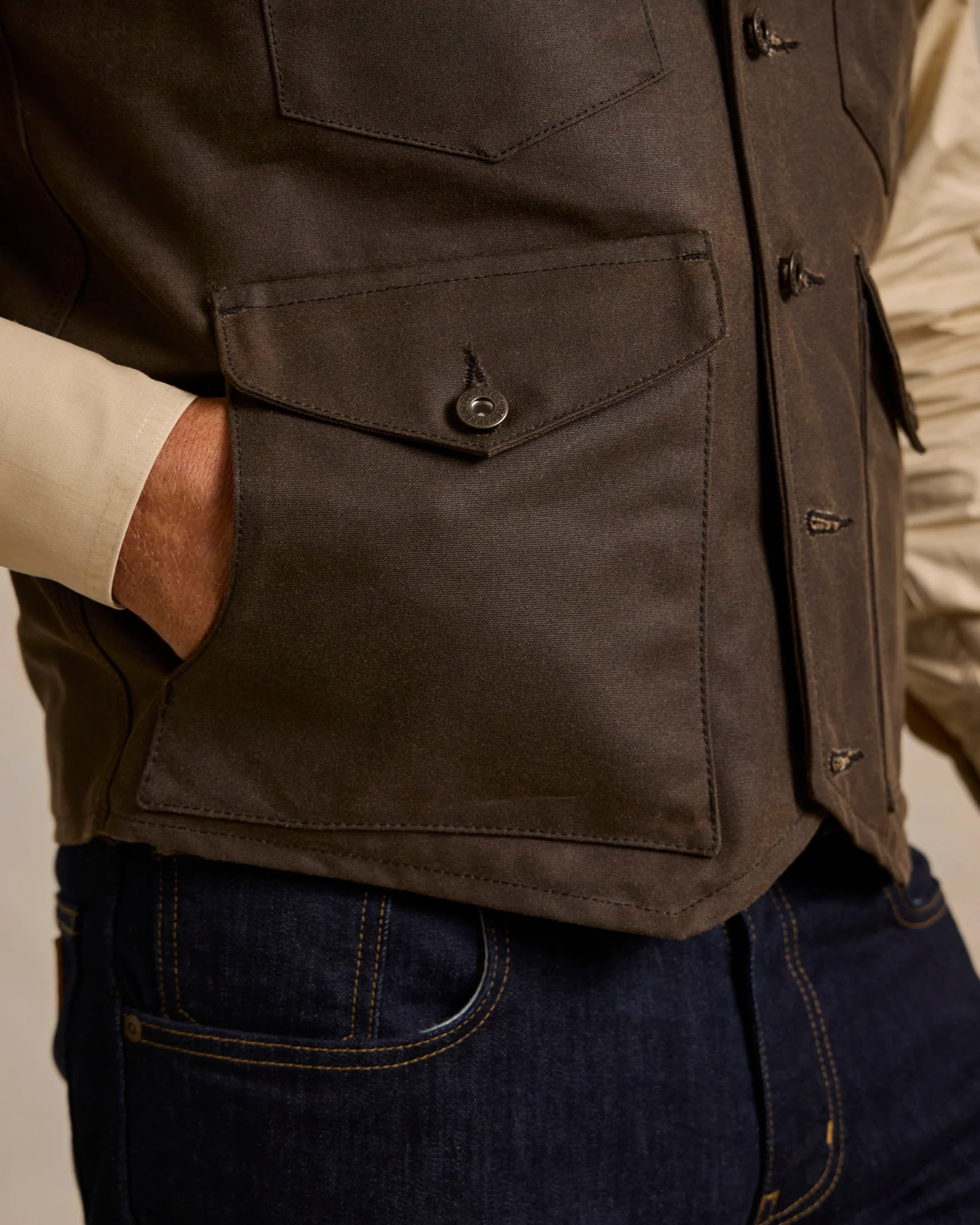 Schaefer Outfitter| Rangewax Mesquite Vest | Oak