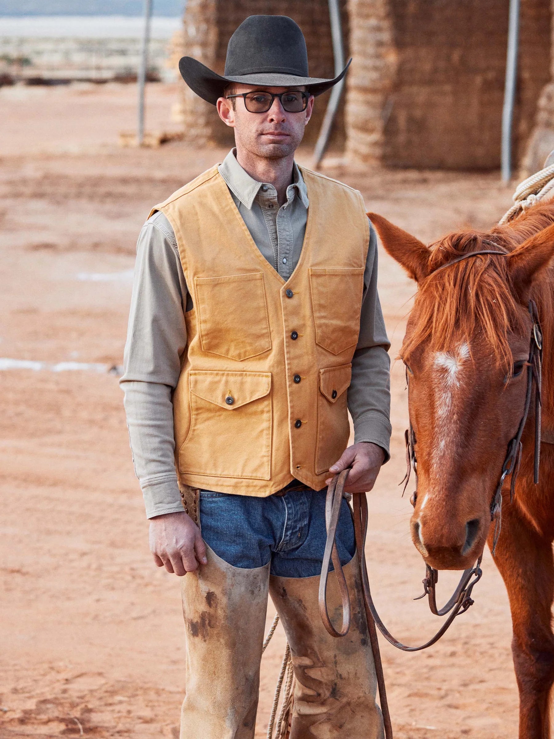 Schaefer Outfitter | Brushcloth Vest | Suntan