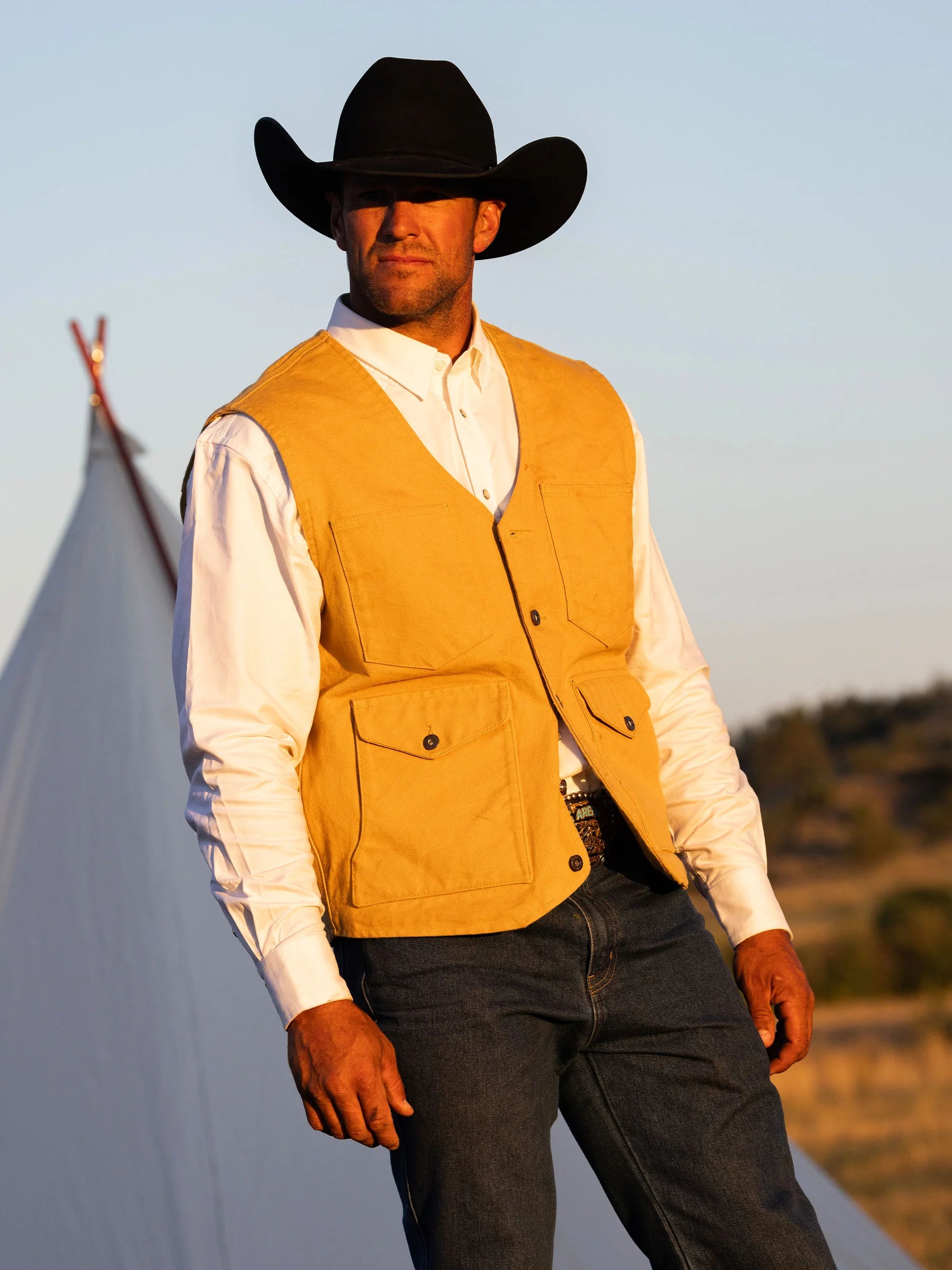 Schaefer Outfitter | Brushcloth Vest | Suntan