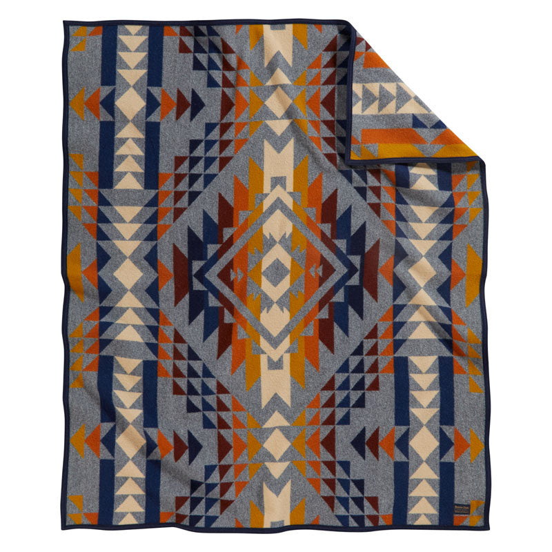 Pendleton | Jacquard Napped Throw | Smith Rock Grey Mix