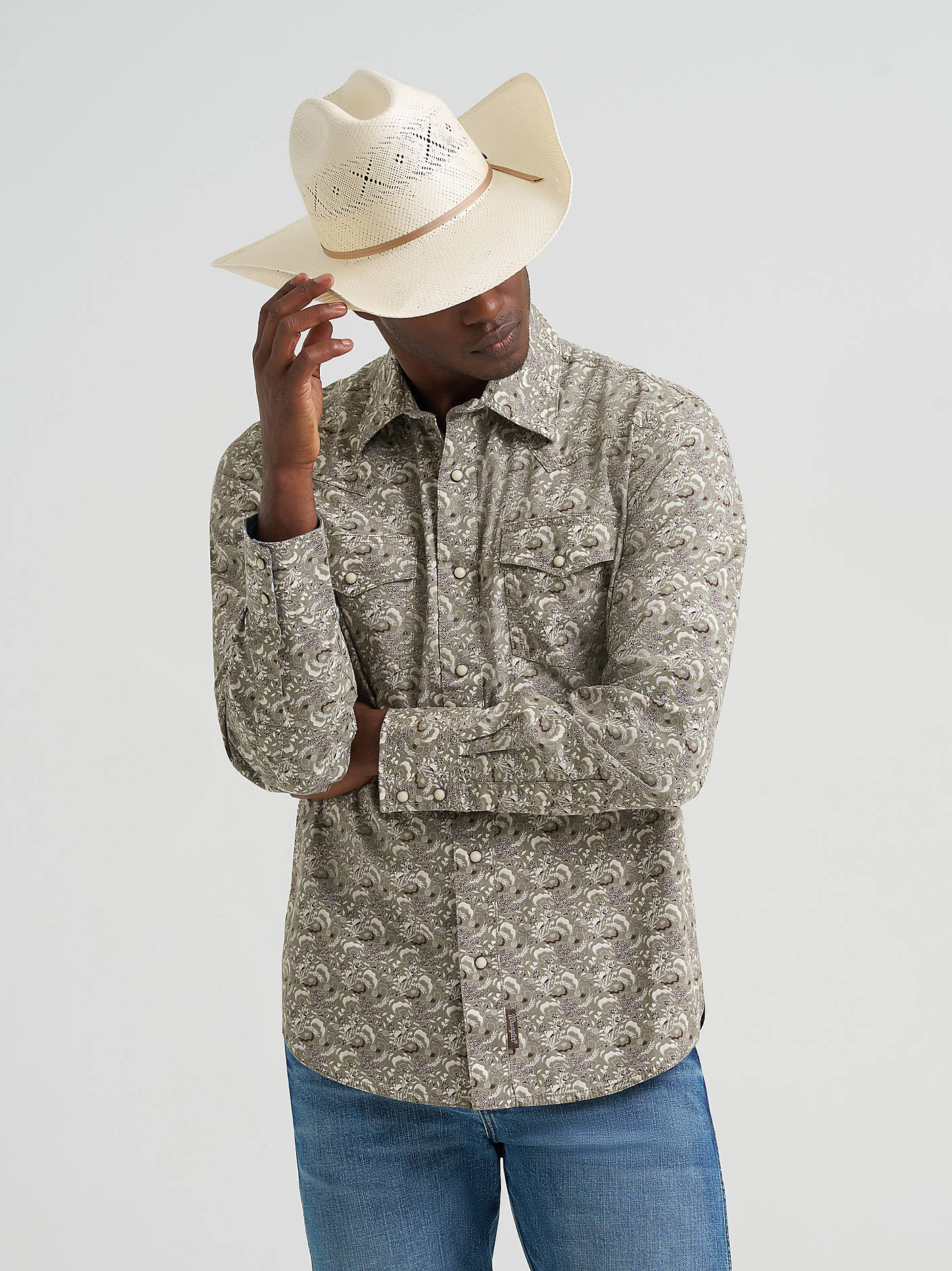 Wrangler Retro | Premium Modern Fit Snap Shirt | Brown Print