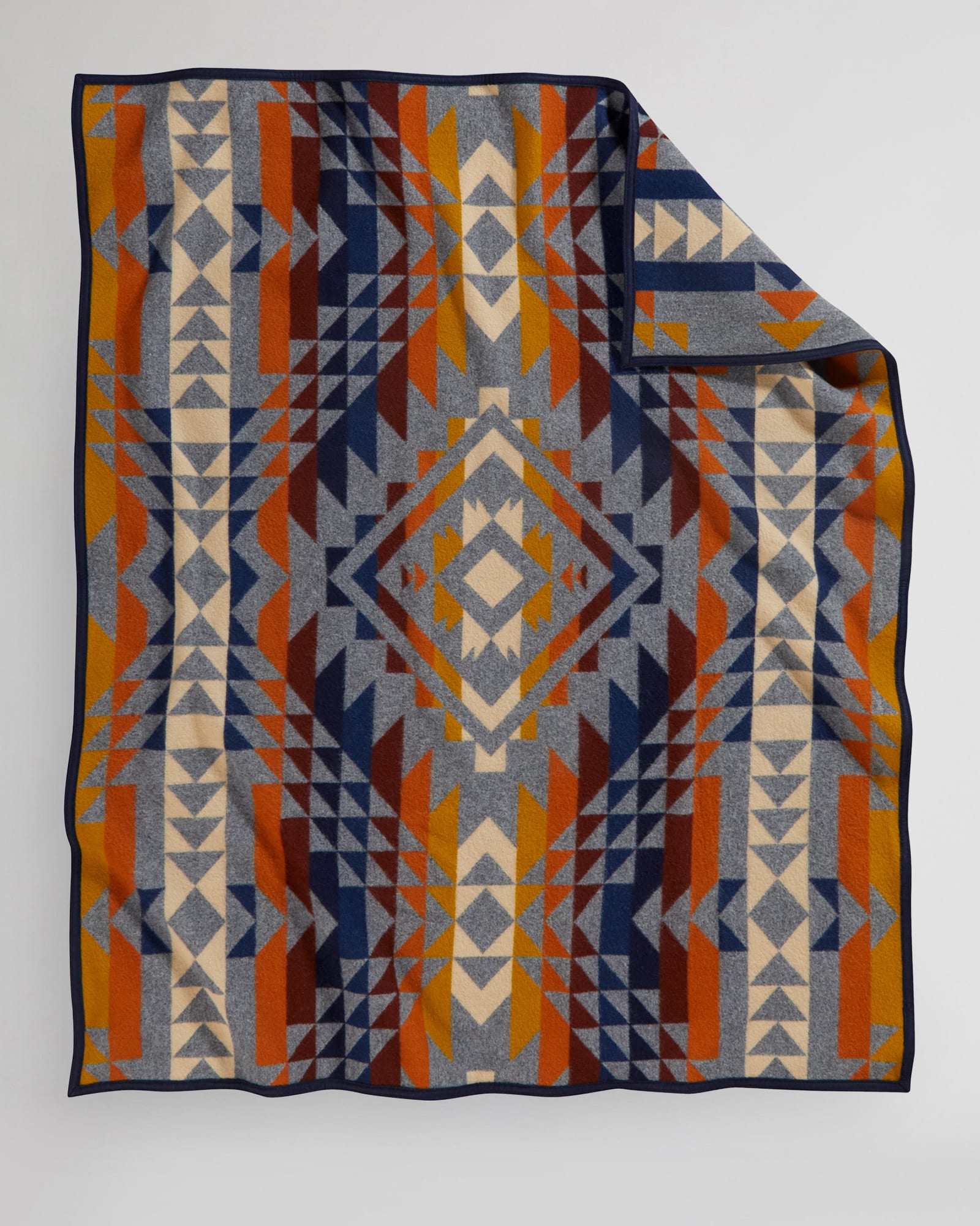 Pendleton | Jacquard Napped Throw | Smith Rock Grey Mix